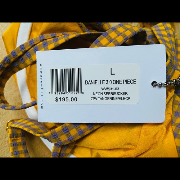 WEWOREWHAT Danielle 3.0 One-Piece Swimsuit - Picture 4 of 6